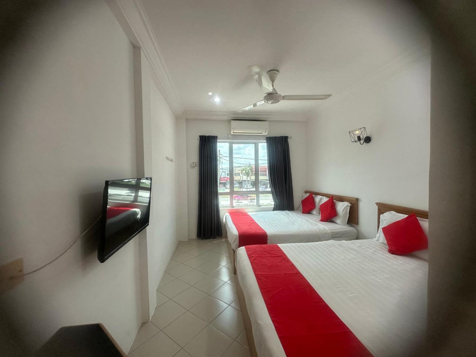 V Hotel Teluk Intan Eksteriør billede