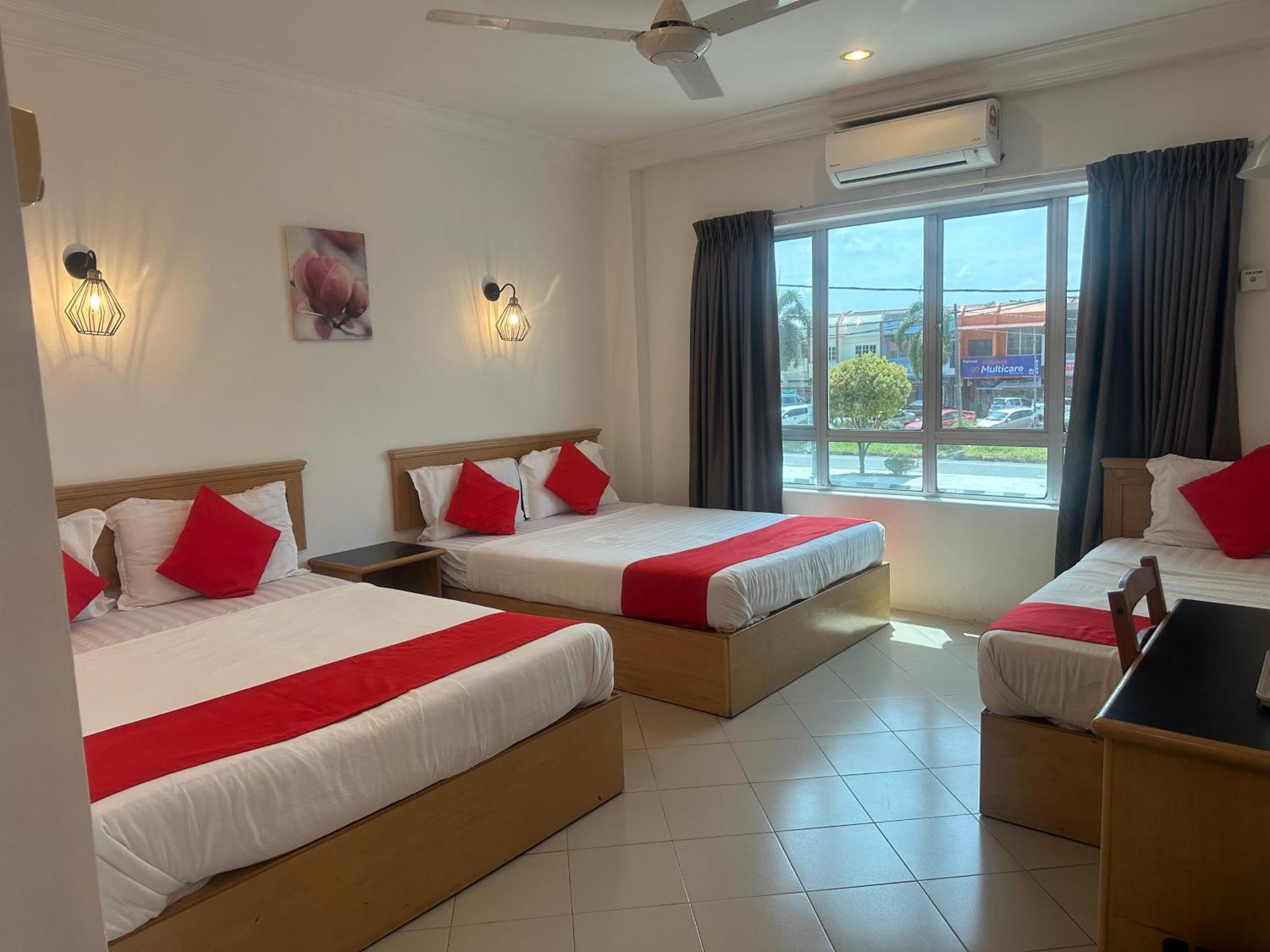 V Hotel Teluk Intan Eksteriør billede