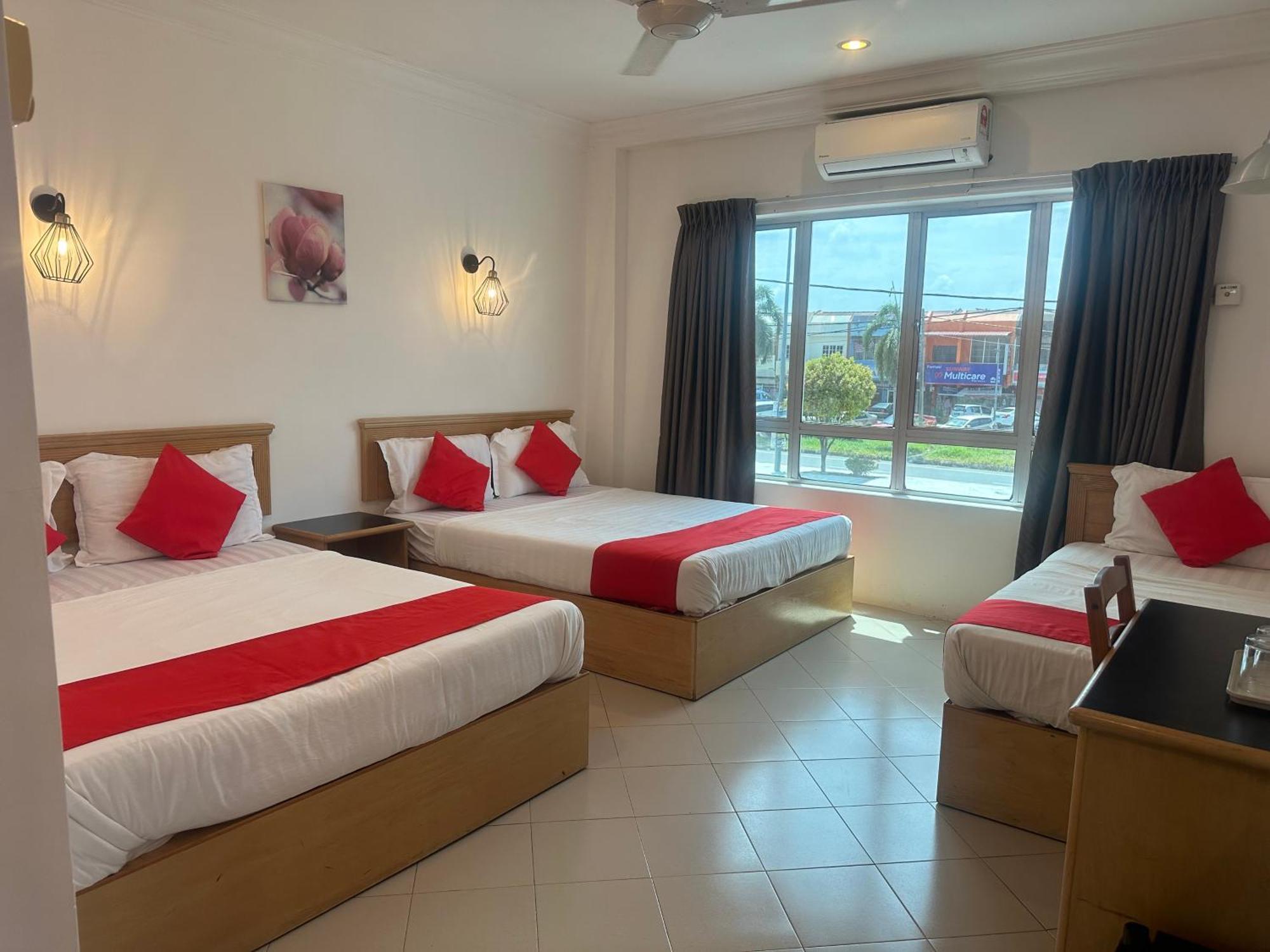 V Hotel Teluk Intan Eksteriør billede